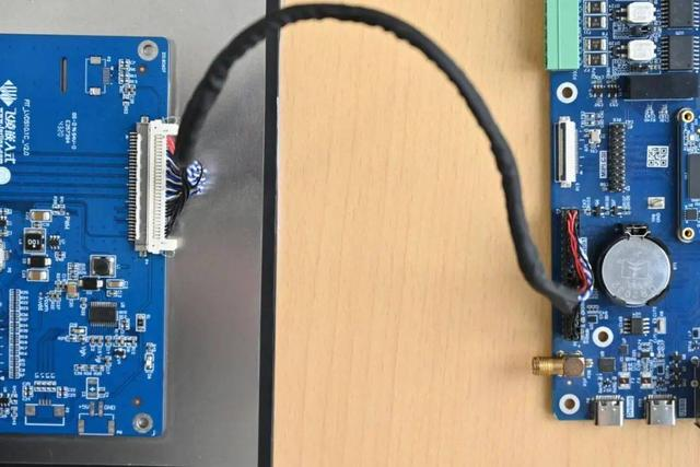 TI AM62x Single board computer Single LVDS output mode